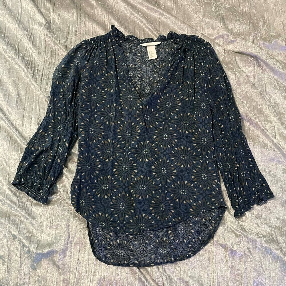 H&M Floral pattern v neck blouse